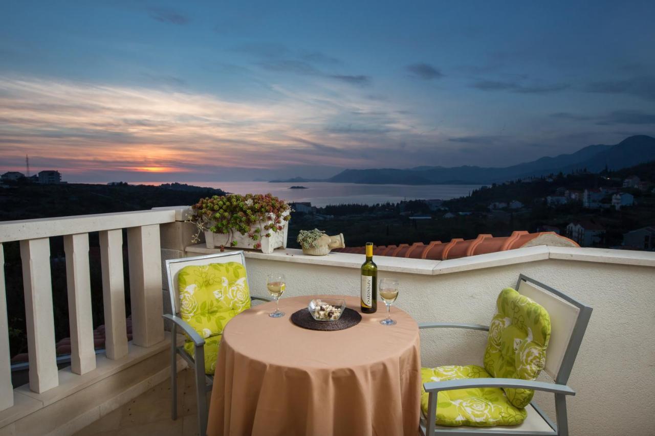 Apartments Carol Cavtat Exterior photo